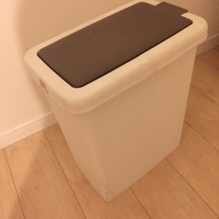 ゴミ箱 ダストボックスの画像