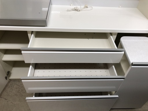 J186 パモウナ　食器棚・大　キッチンボード カップボード