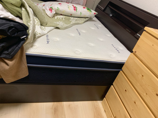 ダブルベッド 超綺麗！