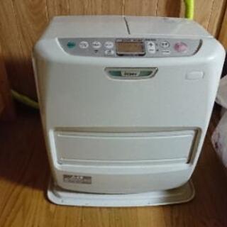 石油ファンヒーターの画像