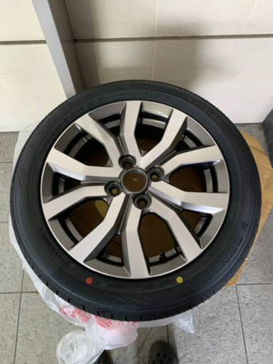 トヨタ　タイヤ　ホイール