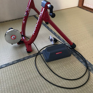 更に値下げしました〜。トレーニング　ローラーです。