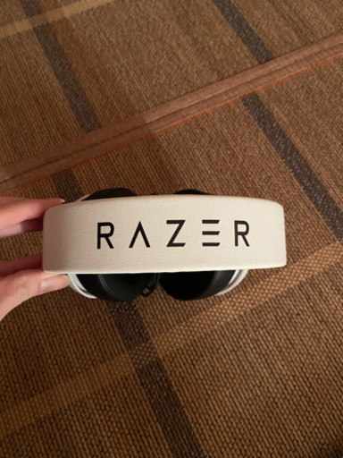 RAZAR kraken pro v2 White ゲーミングヘッドホン