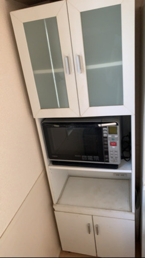 頑丈な食器棚☆1/14までです！