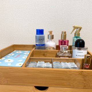 コスメオーガナイザー　化粧品ボックス (取引中)の画像