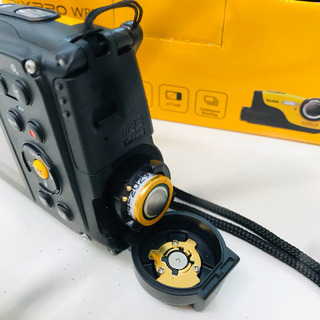 Kodak 防水カメラ（保証残4年）+SD16GB+Colemanカメラケースの画像