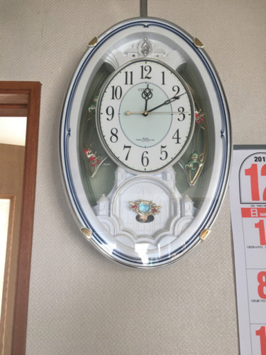 時報付き壁掛け電波時計