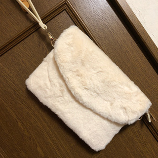 【未使用】クラッチ ショルダー 2way バッグ ふわふわ♡