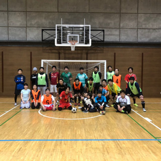 １月１１日、土曜日渋谷駅すぐ♫１９時から２２時まで三時間コースキックオフ⚽️現在参加１４名予定！  レベル 超スーパー初心者〜プロ級⚽️ エンジョイとガチに分けます！  体育館でエアコン完備♫👍✨ シャワー完備♫ - 渋谷区