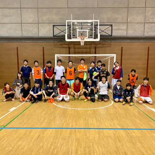 １月１１日、土曜日渋谷駅すぐ♫１９時から２２時まで三時間コースキックオフ⚽️現在参加１４名予定！  レベル 超スーパー初心者〜プロ級⚽️ エンジョイとガチに分けます！  体育館でエアコン完備♫👍✨ シャワー完備♫ − 東京都