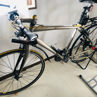 Trek Fx7.7  ハイエンドクロスバイク