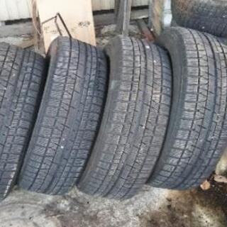 中古スタッドレスタイヤ、貰って下さい。の画像