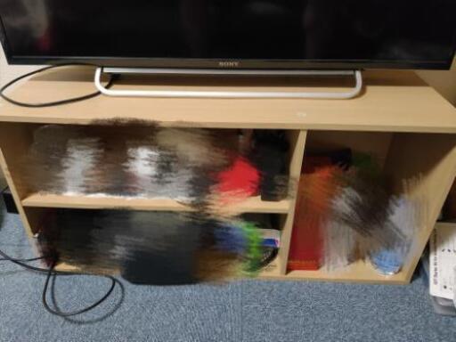 木板のテレビ台を譲ります。
