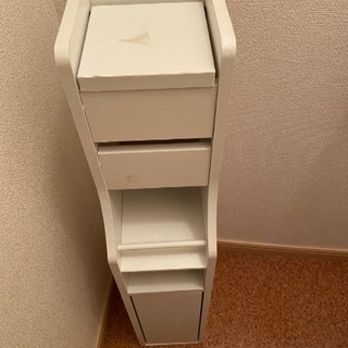 トイレ収納の画像