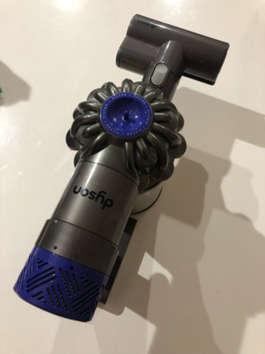 dyson v6 fluffy 【商談中 1/11取引予定】