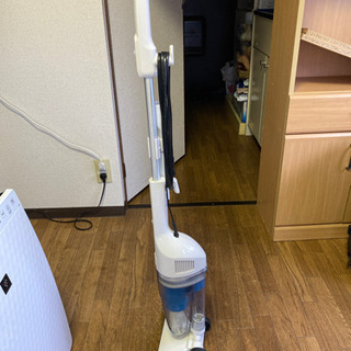 サイクロンスティック型クリーナー　掃除機