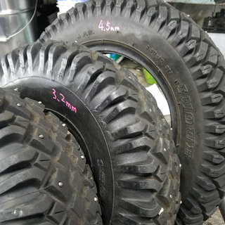 ジャイロＸ　ジャイロUP　スパイクタイヤ　3輪セット　(２)　スノータイヤ　※スタッドレスではありませんの画像