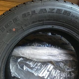 スタットレスタイヤ　4本　195/65R15 セレナ