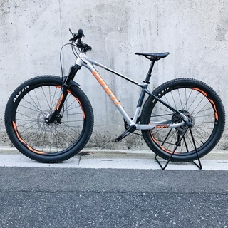定価198,000円 美品 GIANT Fathom 1 201...