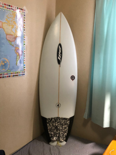 サーフボード、ケース、フルスーツ、フィン、リーシュのセット