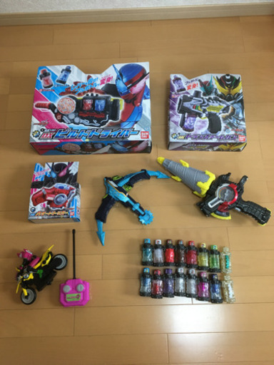 値下げ　仮面ライダービルドセットとエグゼイドラジコン