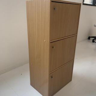 カラーボックス扉付き