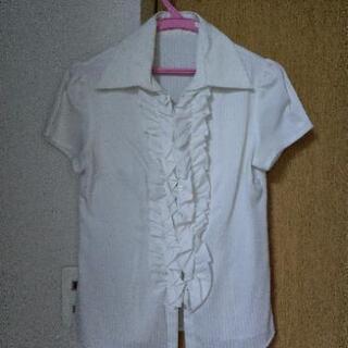 美品！！レディースSサイズシャツ2枚セットの画像