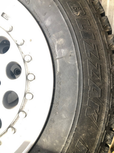 ハイエース、キャラバン、グランビアスタッドレスタイヤ