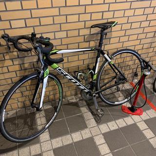 【格安・現役】SCOTTのロードバイクの画像