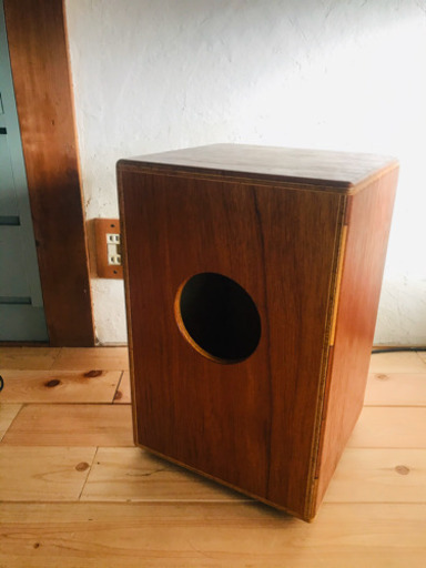 取引中です。カホン　ケース付き