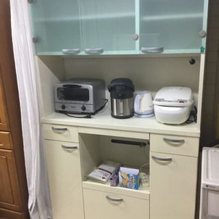 中古品食器棚