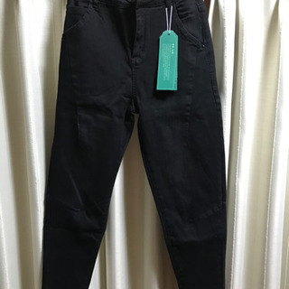 新品！黒いカジュアルパンツ，ハレムパンツの画像