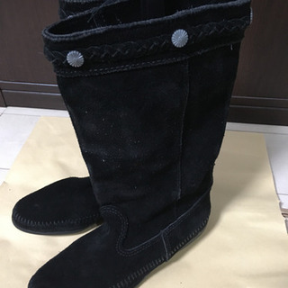 黒いブーツ　　MINNE ONKA   22.5センチ