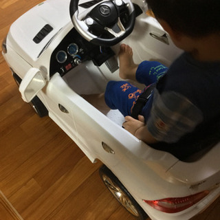 子ども用おもちゃ　電動カーの画像