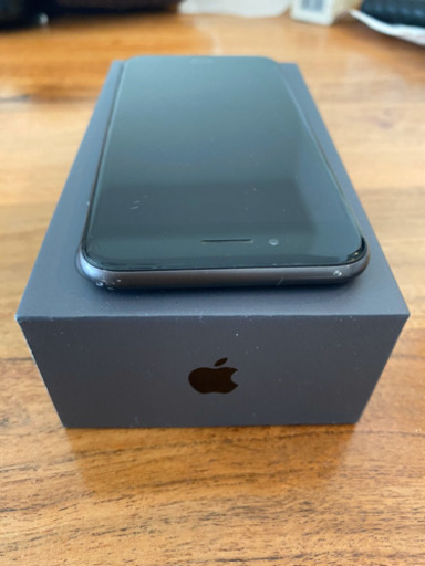 iPhone 8 Space Gray 64 GB SIMフリー