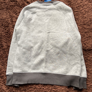 アディダスオリジナル　スウェット　グレーの画像