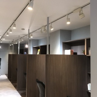 （時給1100円）週１〜OK 時短OK 東京の下町にあるアットホームながらおしゃれなヘアサロン affix♪JR総武本線「新小岩」駅から徒歩1分で通勤にも便利！《月8日休み》《残業ほぼなし》 （スタイリスト・アシスタント・スパ二スト（正社員・パート）│美容師の求人｜東京）の画像