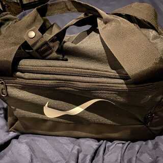 【美品】NIKEのスポーツババッグ