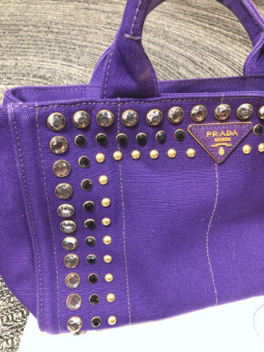PRADA スタッズ　パープル