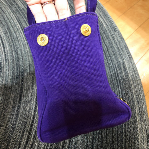 PRADA スタッズ　パープル