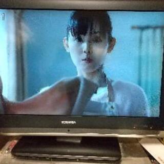引取　決まりました　。東芝　32型　ハードディスク内蔵モデル
