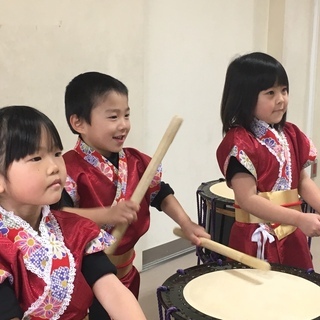 3歳からの子ども和太鼓「子ども和太鼓かぶと」