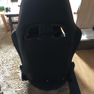 ゲーミングチェアーの画像