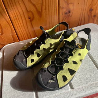 keen サンダル　27センチ