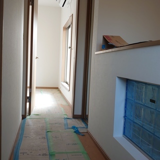 現在、全面リフォーム中。入居可能日:2020年1月中旬頃。敷金:5万円、礼金:45万円、賃貸総合補償保険加入 要 2年20,500円、賃貸保証会社加入 要(更新料無のプラン・契約時に賃料の80%、更新料有のプラン・契約時に賃料の50%。仲介手数料・不要。 - 不動産