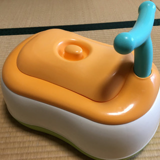 コンビ　おまるでステップ