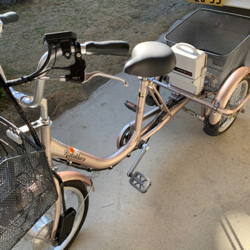 電動アシスト自転車　三輪