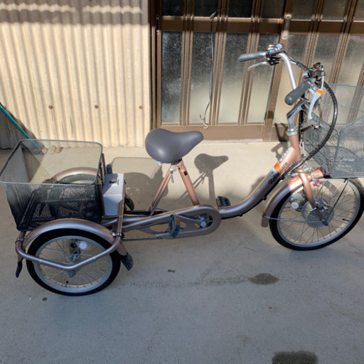 電動アシスト自転車　三輪
