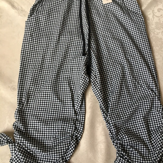 [新品］レディース 膝丈パンツ