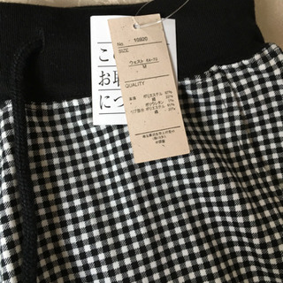 [新品］レディース 膝丈パンツの画像